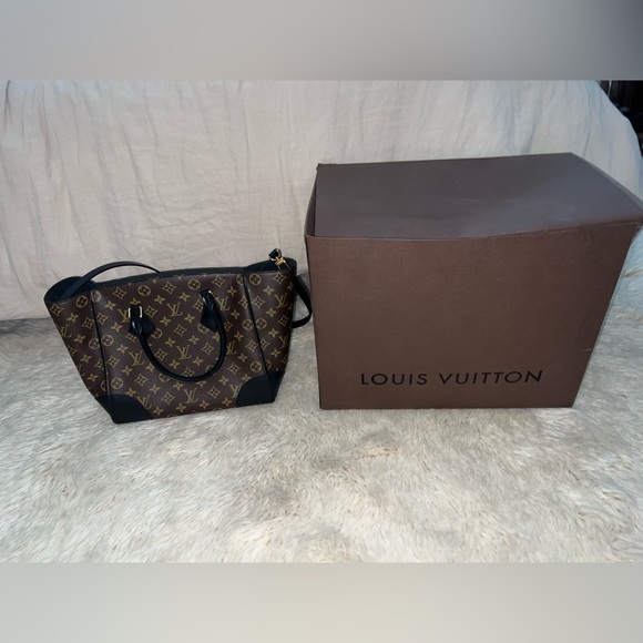 Louis Vuitton Phenix MM monogram purse- AUTHENTIC - Picture 11 of 12